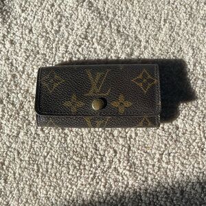Authentic Louis Vuitton Monogram 4-Key Holder